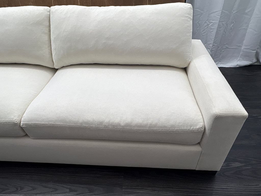 RH Restoration Hardware Maxwell 2-Cushion Sofa
8' | Classic 40" Depth | Down-Feather Fill | Performance Linen Weave | Natural