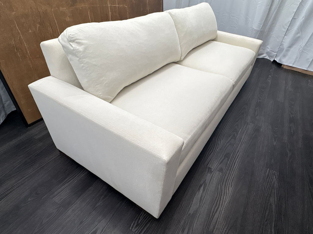 RH Restoration Hardware Maxwell 2-Cushion Sofa
8' | Classic 40" Depth | Down-Feather Fill | Performance Linen Weave | Natural