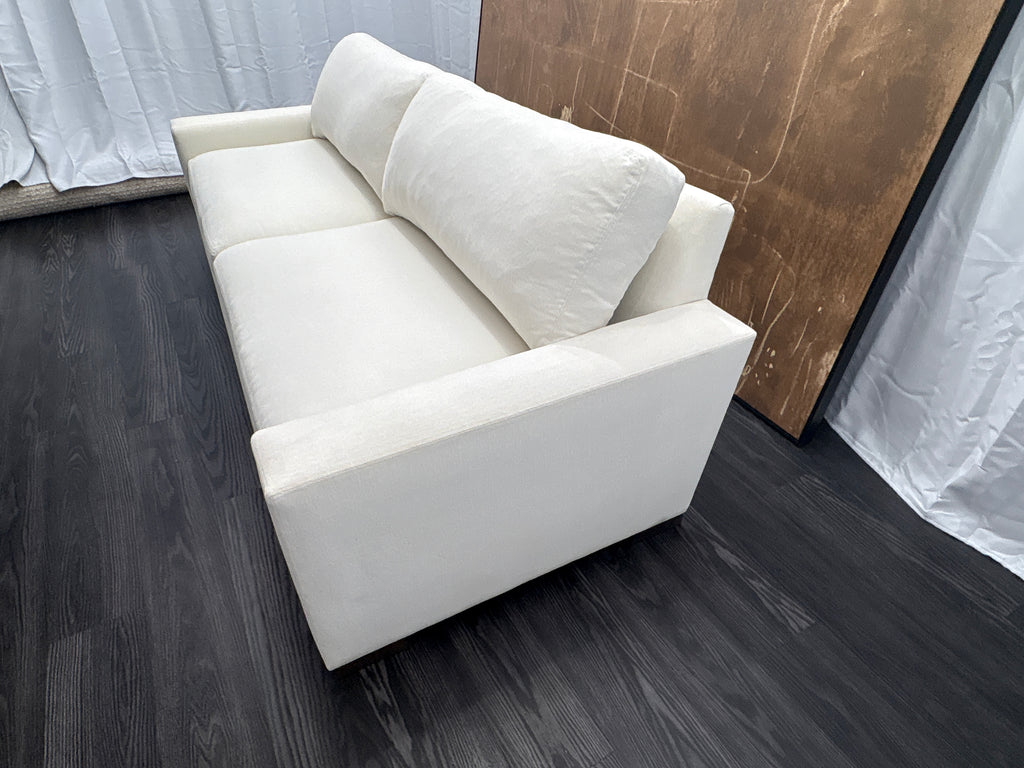 RH Restoration Hardware Maxwell 2-Cushion Sofa
8' | Classic 40" Depth | Down-Feather Fill | Performance Linen Weave | Natural