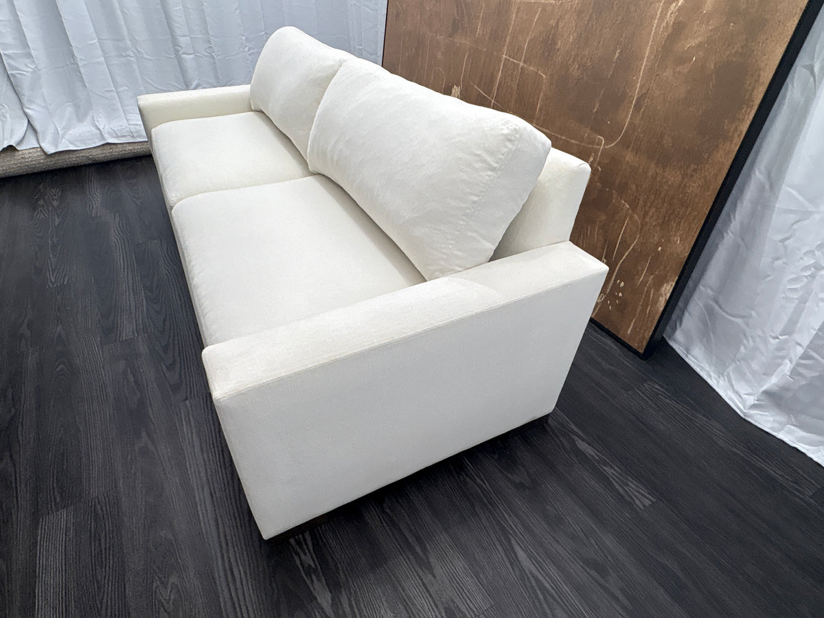 RH Restoration Hardware Maxwell 2-Cushion Sofa
8' | Classic 40" Depth | Down-Feather Fill | Performance Linen Weave | Natural