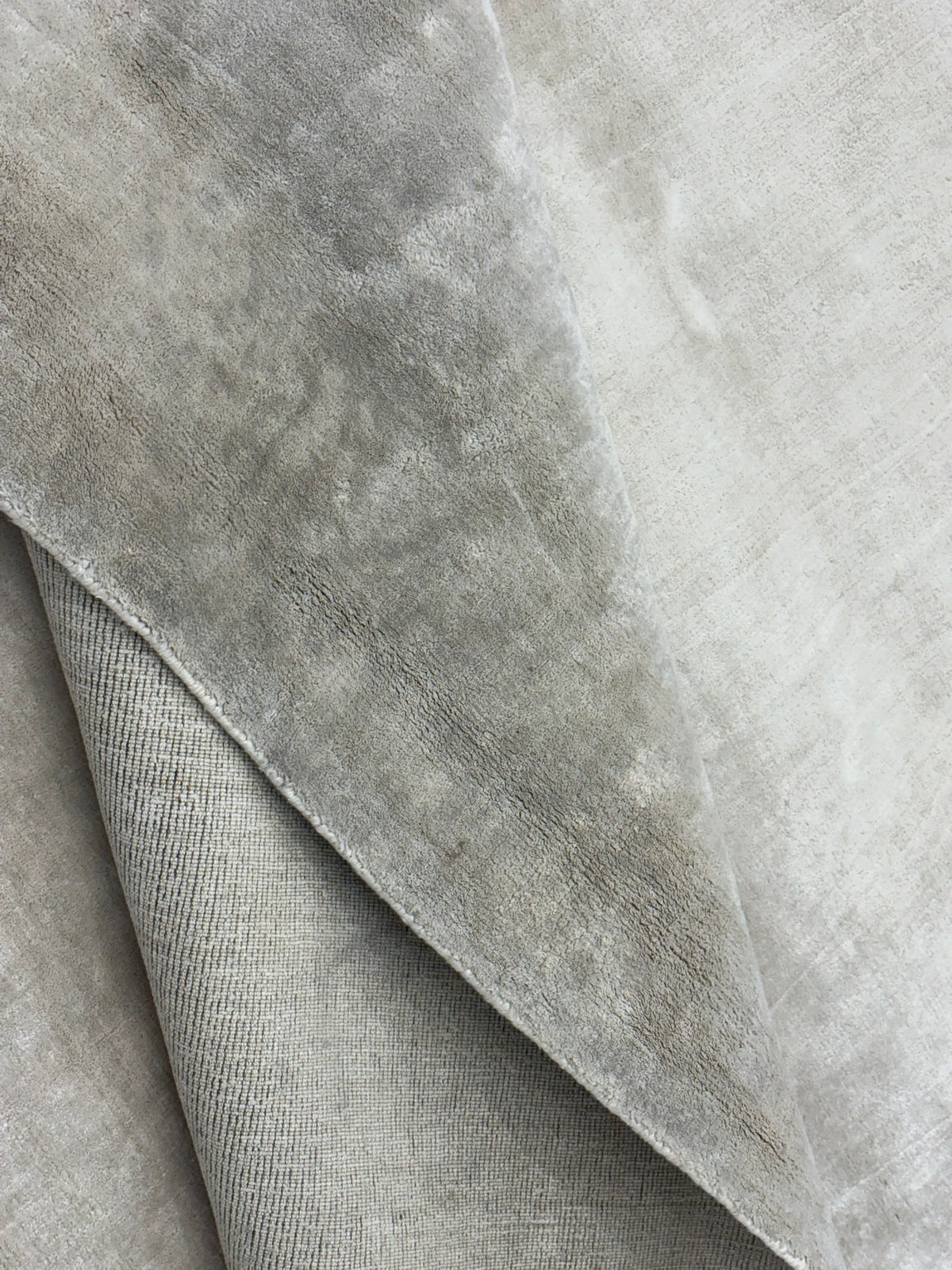 RH Malta Linen Rug – 10' × 14' 100% Linen | Hand-Loomed Luxury Construction | Rare RH Collection