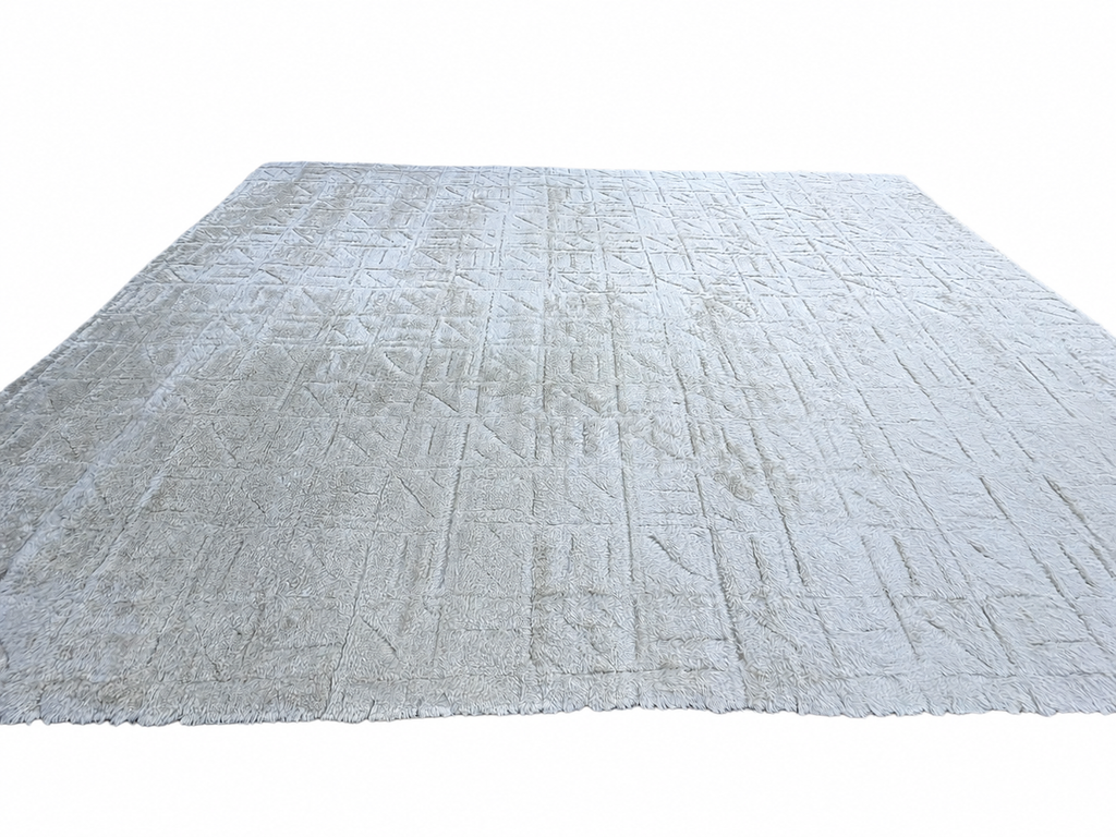 RH Kinari Wool Rug – 10' × 14' Ivory | Wool | Hand-Knotted
