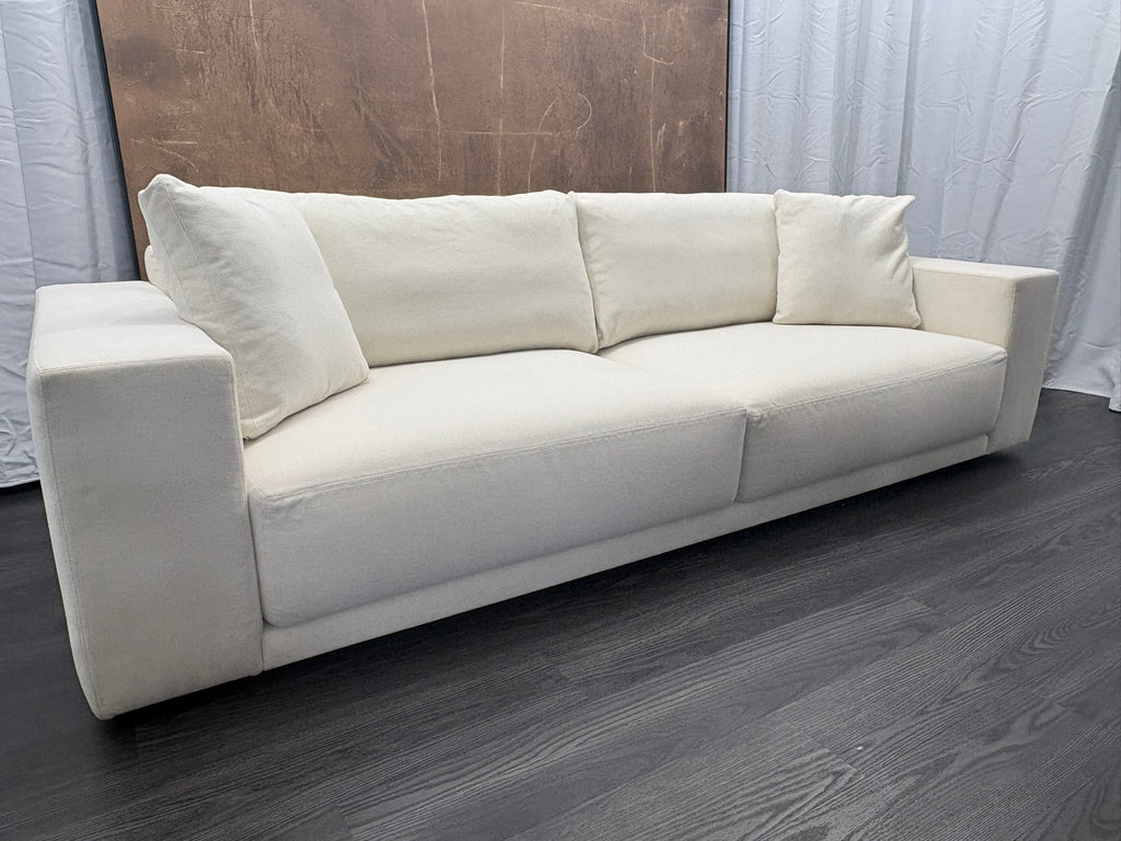 RH Bella 2-Cushion Sofa – 9' Classic Depth - Performance Linen Weave | Natural | Made in Italy