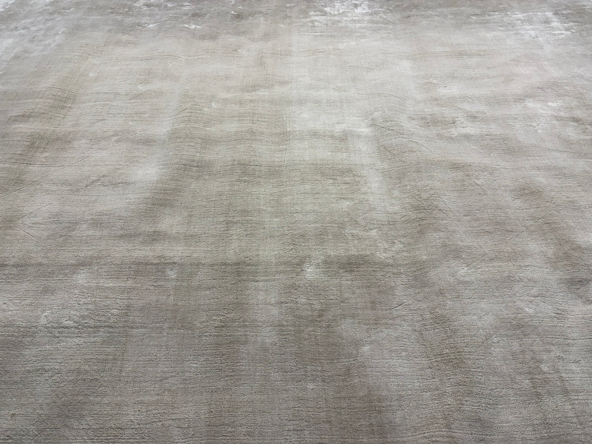 RH Malta Linen Rug – 10' × 14' 100% Linen | Hand-Loomed Luxury Construction | Rare RH Collection