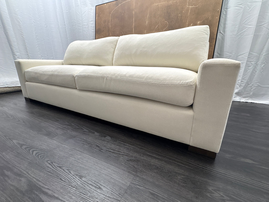 RH Restoration Hardware Maxwell 2-Cushion Sofa
8' | Classic 40" Depth | Down-Feather Fill | Performance Linen Weave | Natural
