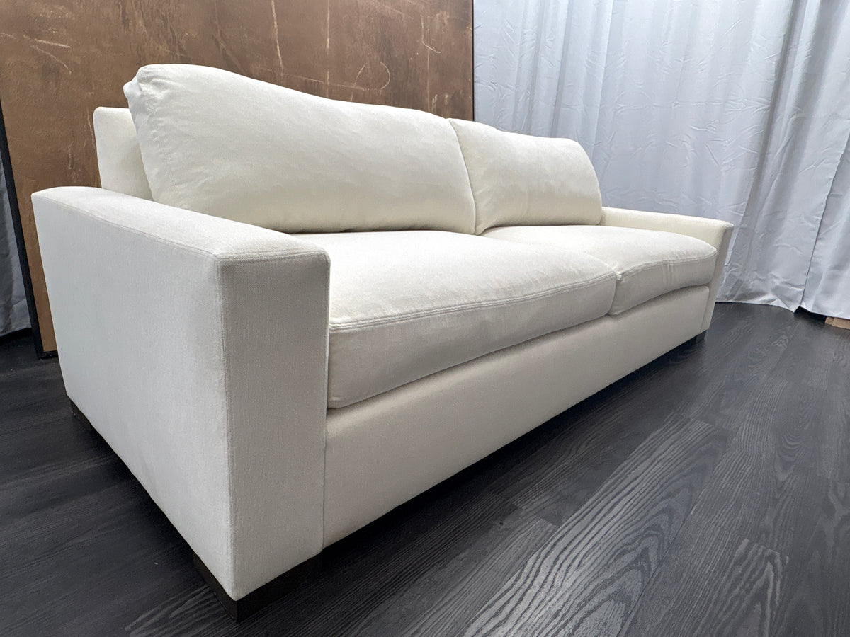 RH Restoration Hardware Maxwell 2-Cushion Sofa
8' | Classic 40" Depth | Down-Feather Fill | Performance Linen Weave | Natural