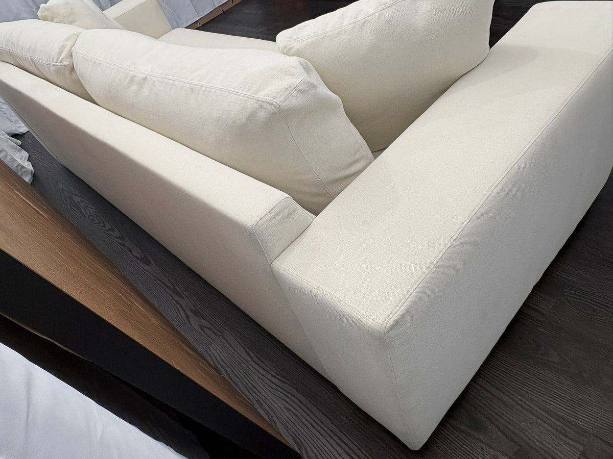 RH Bella 2-Cushion Sofa – 9' Classic Depth - Performance Linen Weave | Natural | Made in Italy