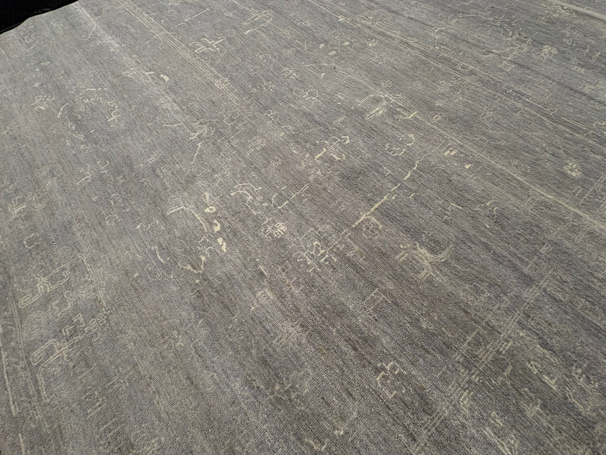 RH Montero Wool Rug – 10' × 14' 100% Hand-Spun Wool | Hand-Knotted