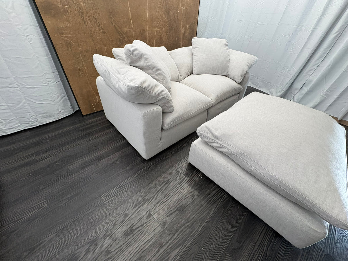 RH Restoration Hardware Cloud Modular Sectional

3-Piece Configuration | Two Classic Modular Corner Chairs & Classic Coffee Ottoman | Dove | Perennials® Performance Textured Linen Weave