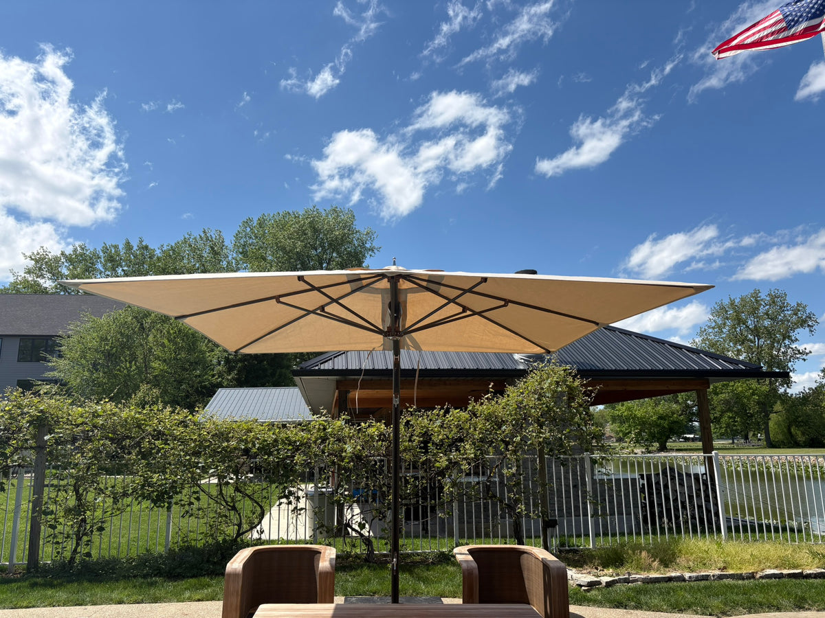 TUUCI® Ocean Master Cantilever Umbrella – 10' Square
Bronze | Marine-Grade Canvas | 600 LB Freestanding Base
