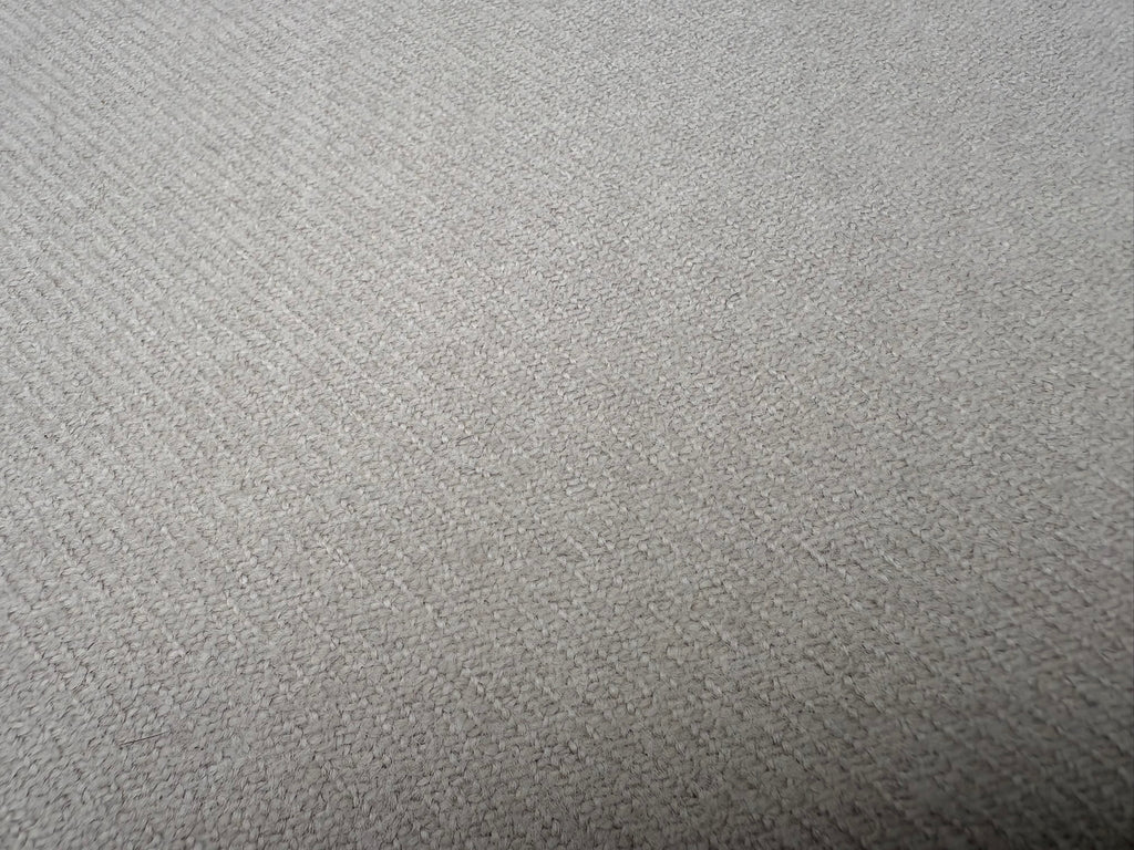 RH Restoration Hardware Parisian Track Arm 2-Cushion Sofa
9' | Luxe 44" Depth | Down-Feather Fill | Holland & Sherry Wool Twill | Dove