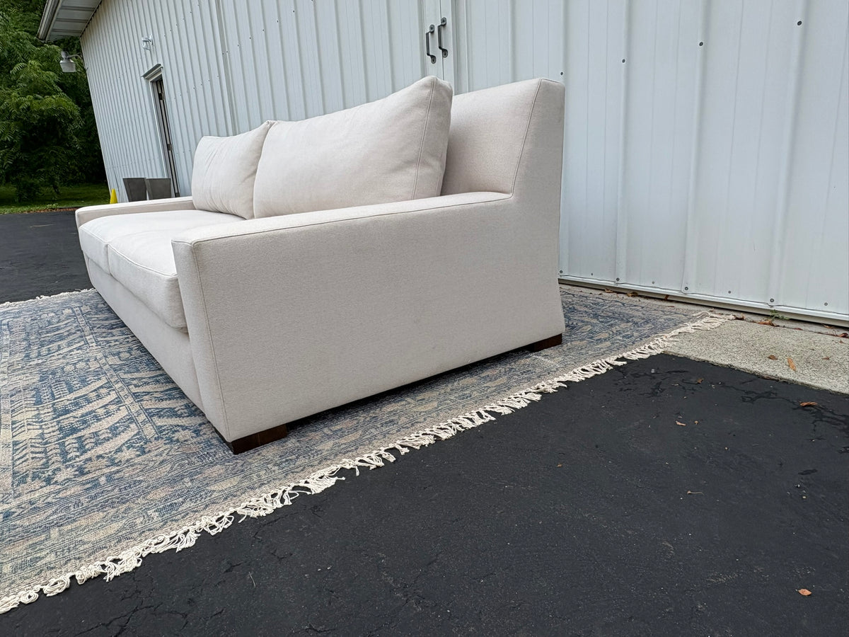 RH Restoration Hardware Parisian Track Arm 2-Cushion Sofa
9' | Luxe 44" Depth | Down-Feather Fill | Holland & Sherry Wool Twill | Dove