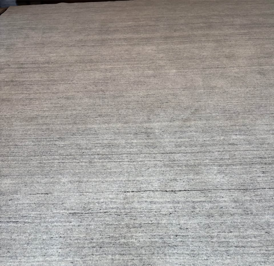 RH Amara Wool Rug – Marled Light Grey (8x10)