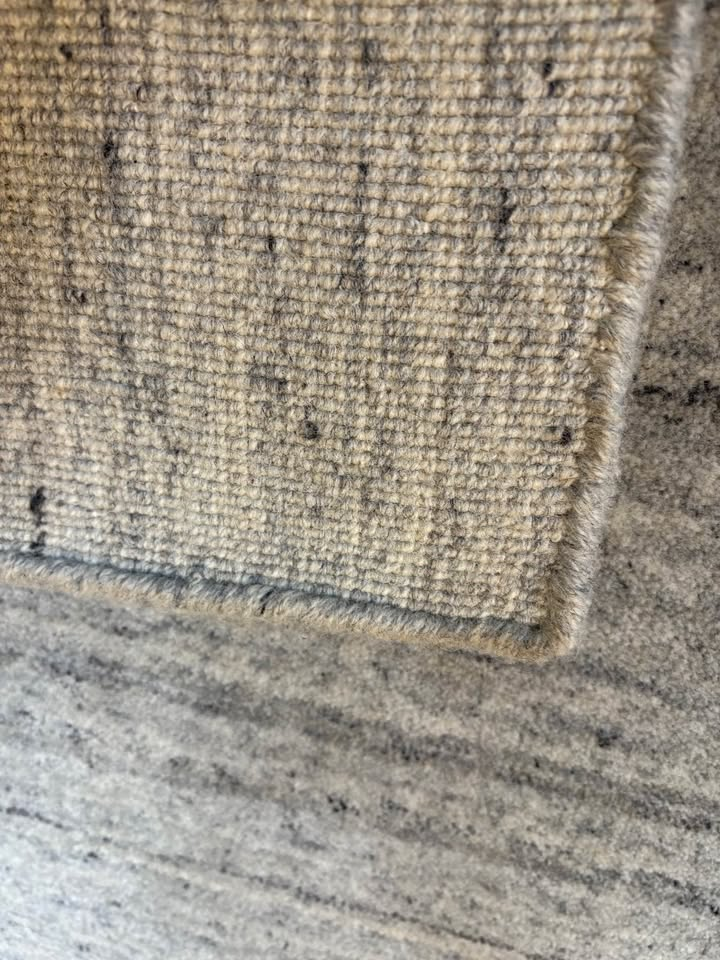 RH Amara Wool Rug – Marled Light Grey (8x10)