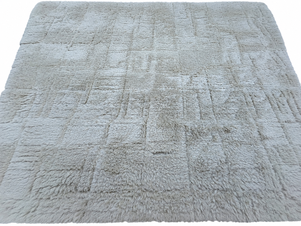 RH Kinari Wool Rug – 10' × 14' Ivory | Wool | Hand-Knotted