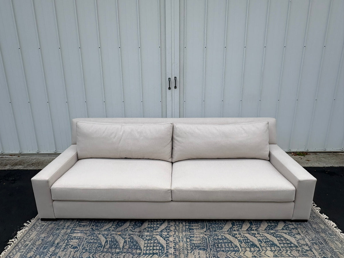 RH Restoration Hardware Parisian Track Arm 2-Cushion Sofa
9' | Luxe 44" Depth | Down-Feather Fill | Holland & Sherry Wool Twill | Dove