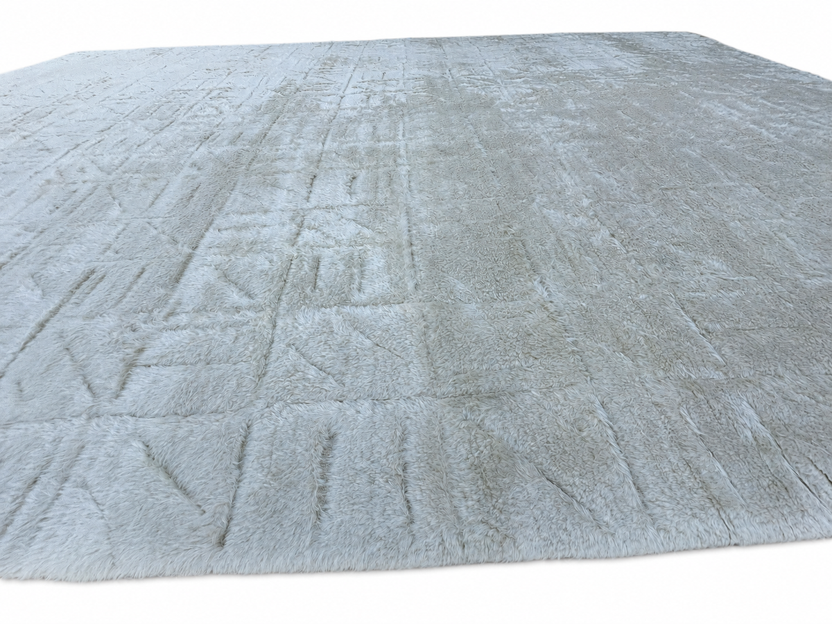 RH Kinari Wool Rug – 10' × 14' Ivory | Wool | Hand-Knotted