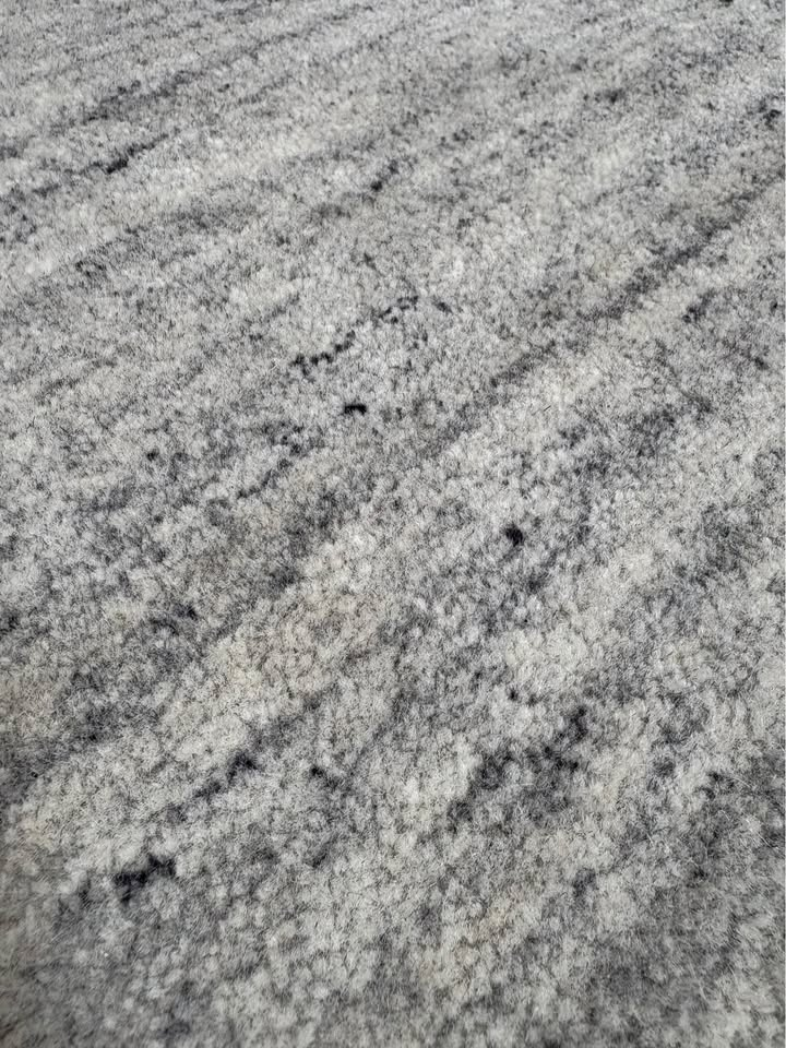 RH Amara Wool Rug – Marled Light Grey (8x10)