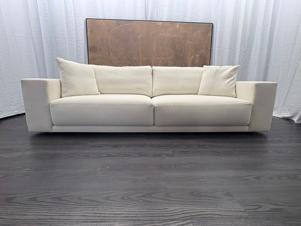 RH Bella 2-Cushion Sofa – 9' Classic Depth - Performance Linen Weave | Natural | Made in Italy