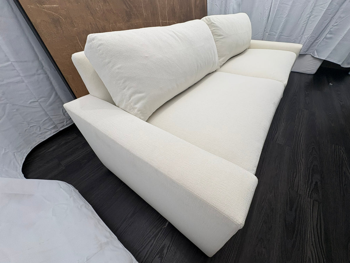 RH Restoration Hardware Maxwell 2-Cushion Sofa
8' | Classic 40" Depth | Down-Feather | Performance Linen Weave – Natural