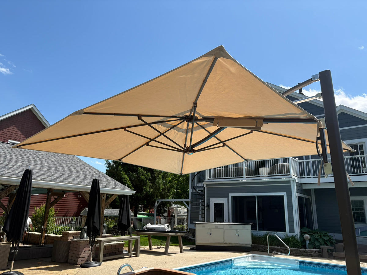 TUUCI® Ocean Master Cantilever Umbrella – 10' Square
Bronze | Marine-Grade Canvas | 600 LB Freestanding Base