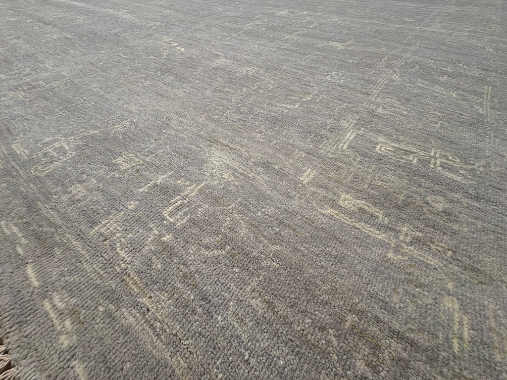 RH Montero Wool Rug – 10' × 14' 100% Hand-Spun Wool | Hand-Knotted