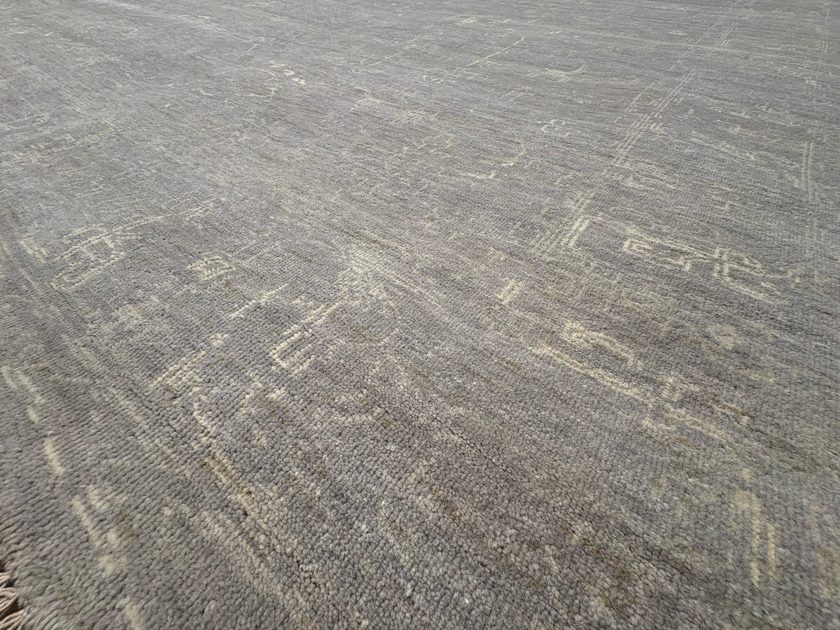 RH Montero Wool Rug – 10' × 14' 100% Hand-Spun Wool | Hand-Knotted