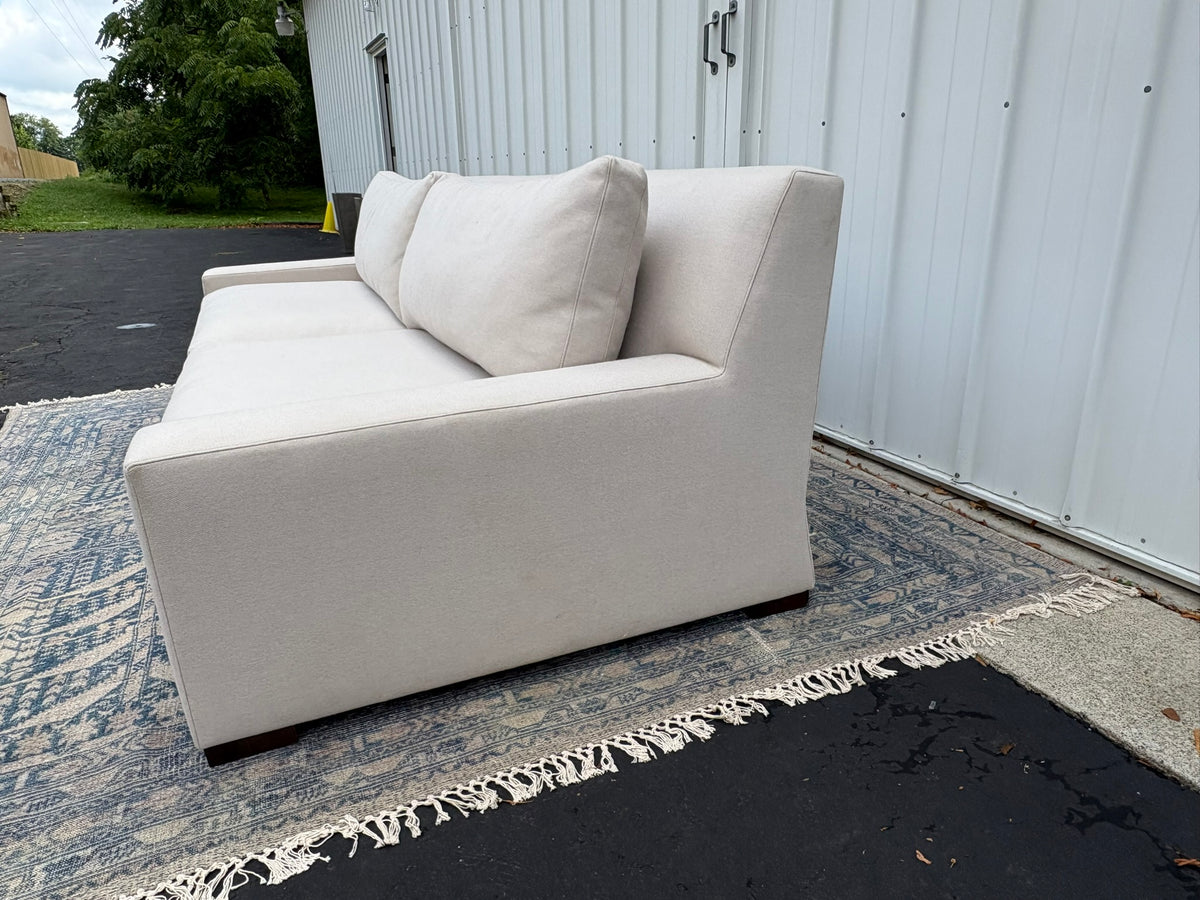 RH Restoration Hardware Parisian Track Arm 2-Cushion Sofa
9' | Luxe 44" Depth | Down-Feather Fill | Holland & Sherry Wool Twill | Dove