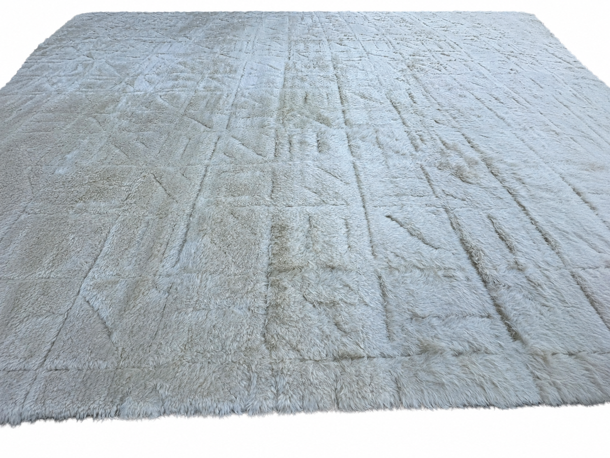 RH Kinari Wool Rug – 10' × 14' Ivory | Wool | Hand-Knotted