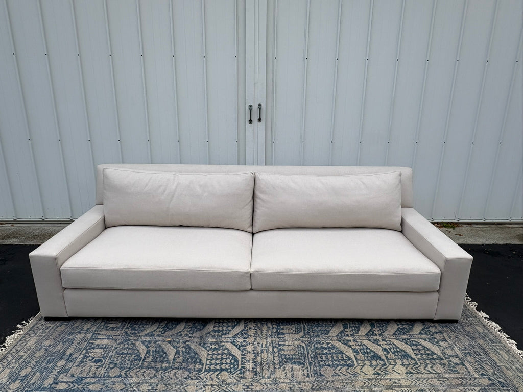RH Restoration Hardware Parisian Track Arm 2-Cushion Sofa
9' | Luxe 44" Depth | Down-Feather Fill | Holland & Sherry Wool Twill | Dove