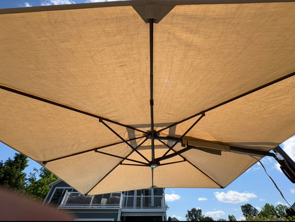 TUUCI® Ocean Master Cantilever Umbrella – 10' Square
Bronze | Marine-Grade Canvas | 600 LB Freestanding Base