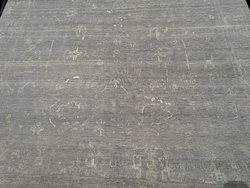 RH Montero Wool Rug – 10' × 14' 100% Hand-Spun Wool | Hand-Knotted