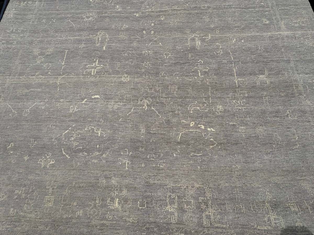 RH Montero Wool Rug – 10' × 14' 100% Hand-Spun Wool | Hand-Knotted